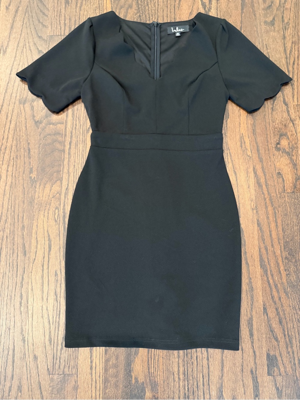 Lulu's Black Scallop Sleeve Sheath Dress